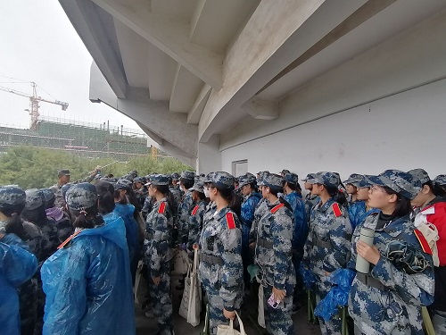 人文学子齐合唱.jpg