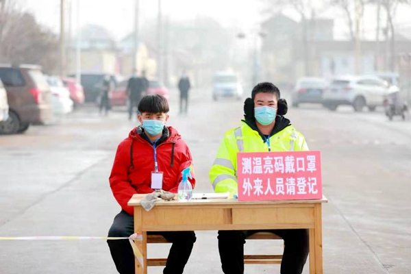 吕峰霄志愿服务照片_副本.jpg
