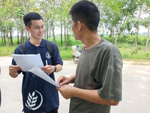 对李辉主任进行访谈.jpg